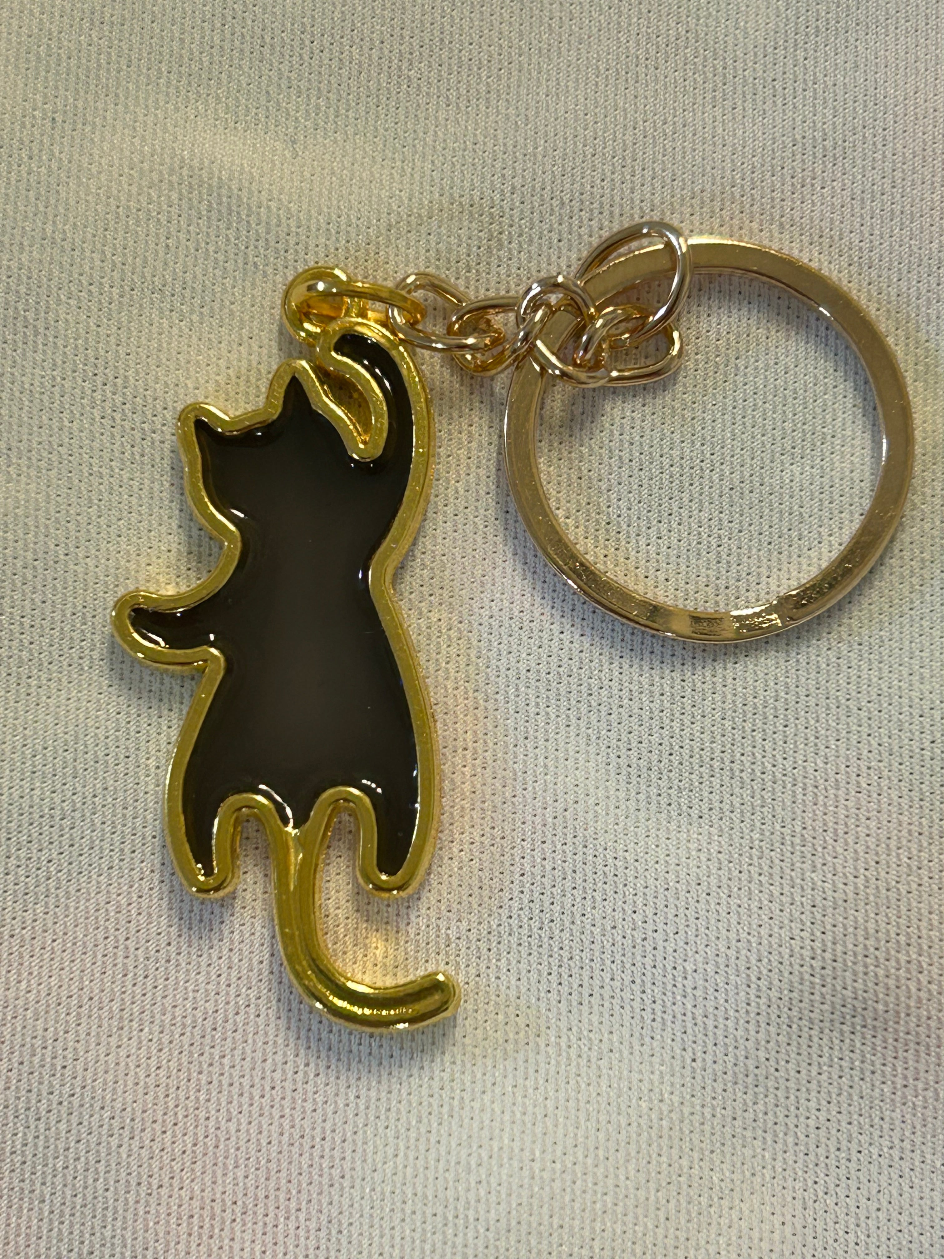 Personalized Playful Cat Silhouette Keychain