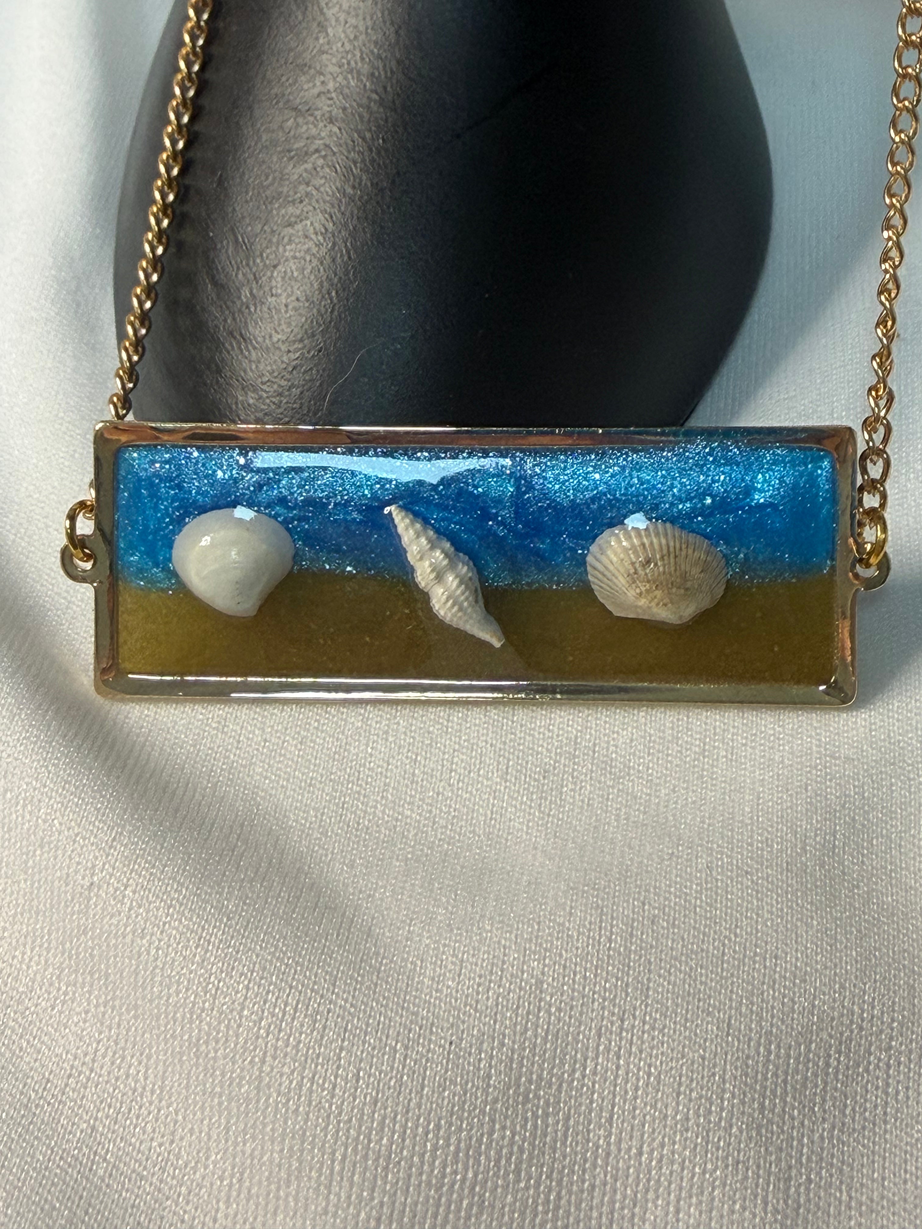 Seashell Beach Resin Bracelet