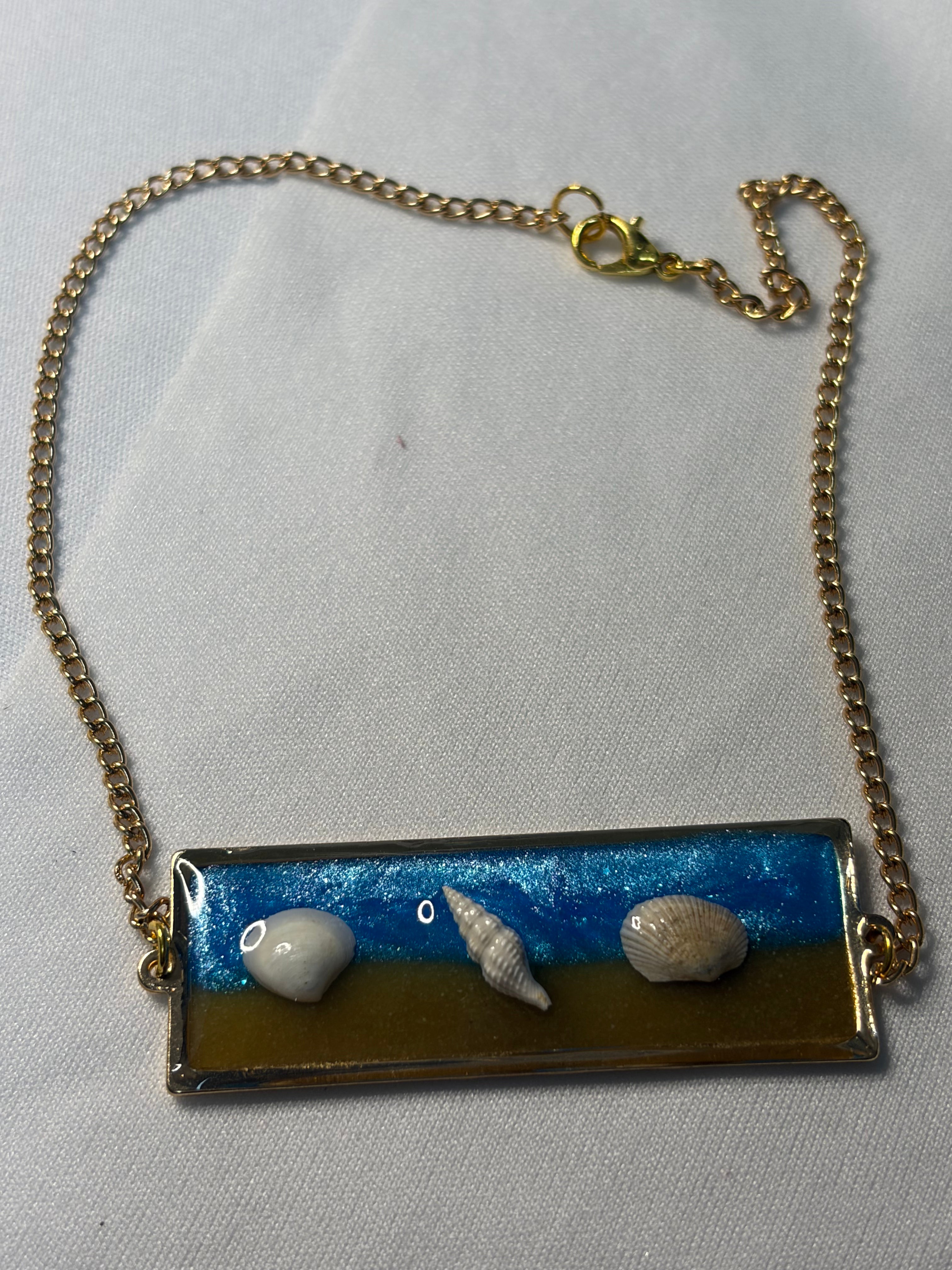 Seashell Beach Resin Bracelet