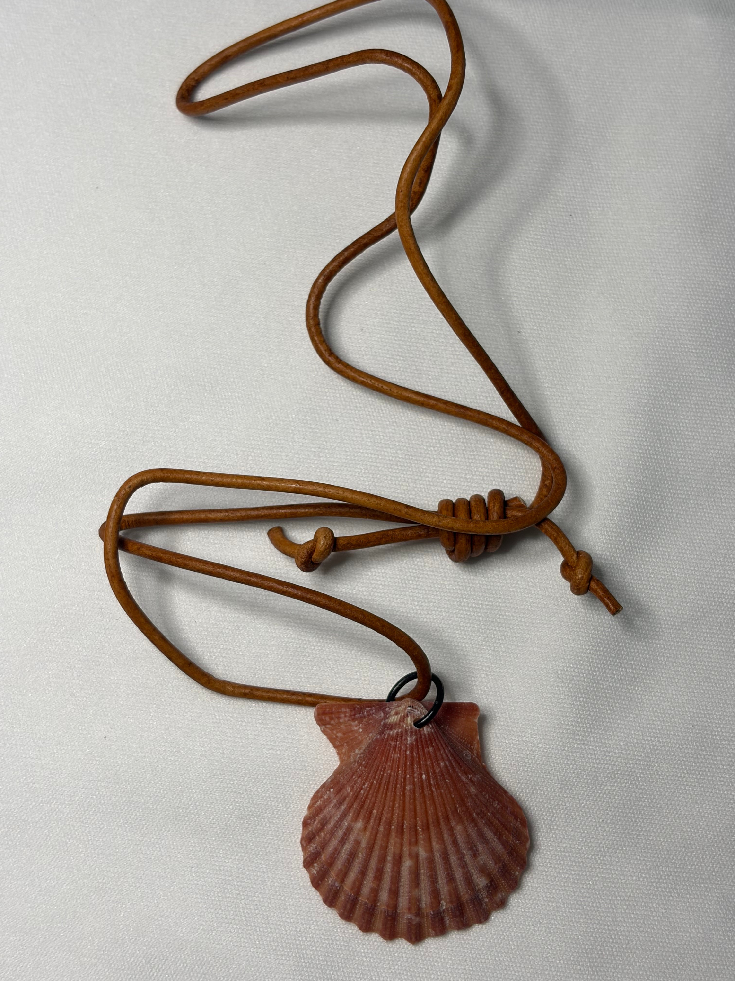 Natural Scallop Shell Leather Necklace