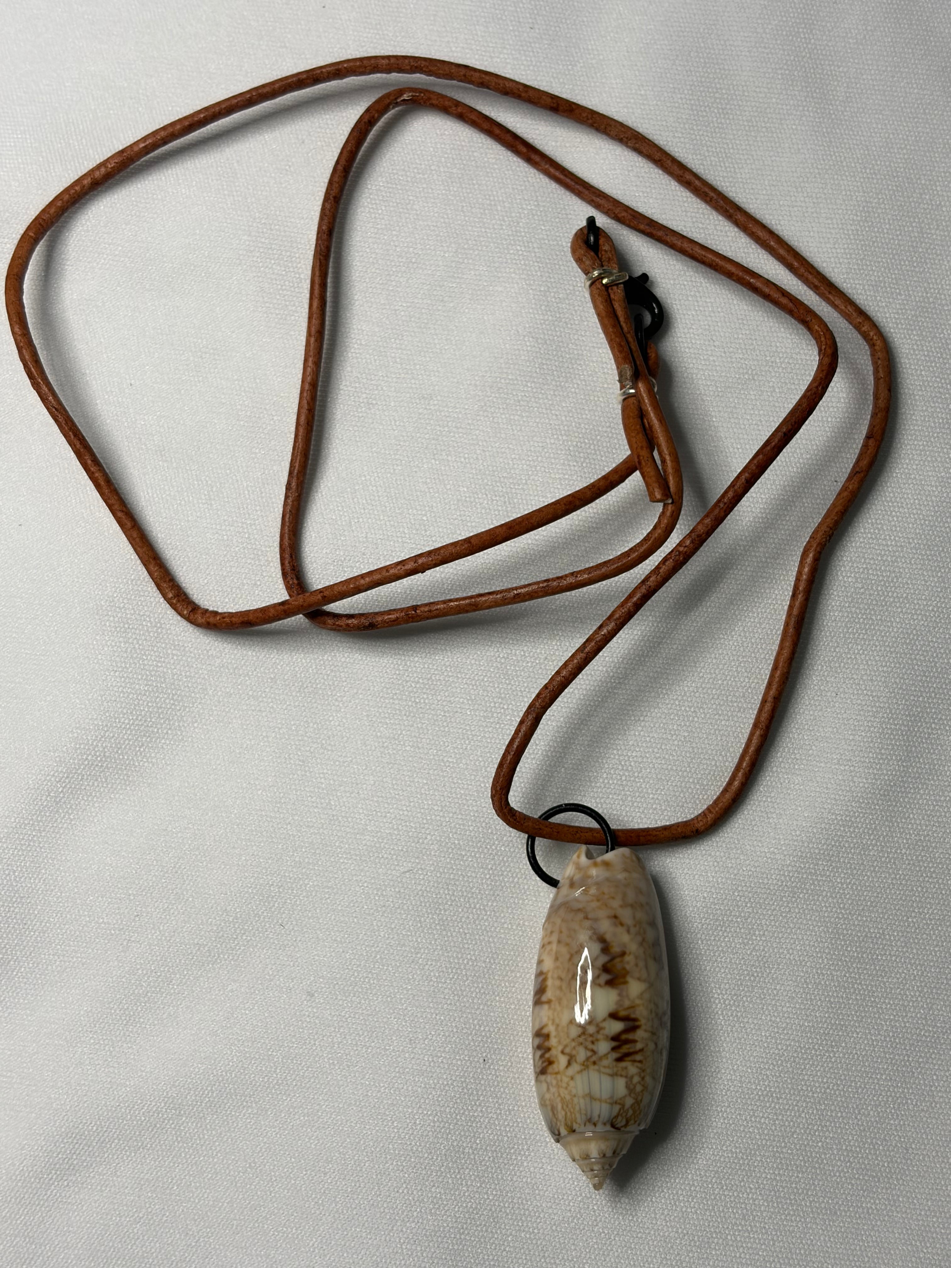 Natural Seashell Brown Leather Necklace