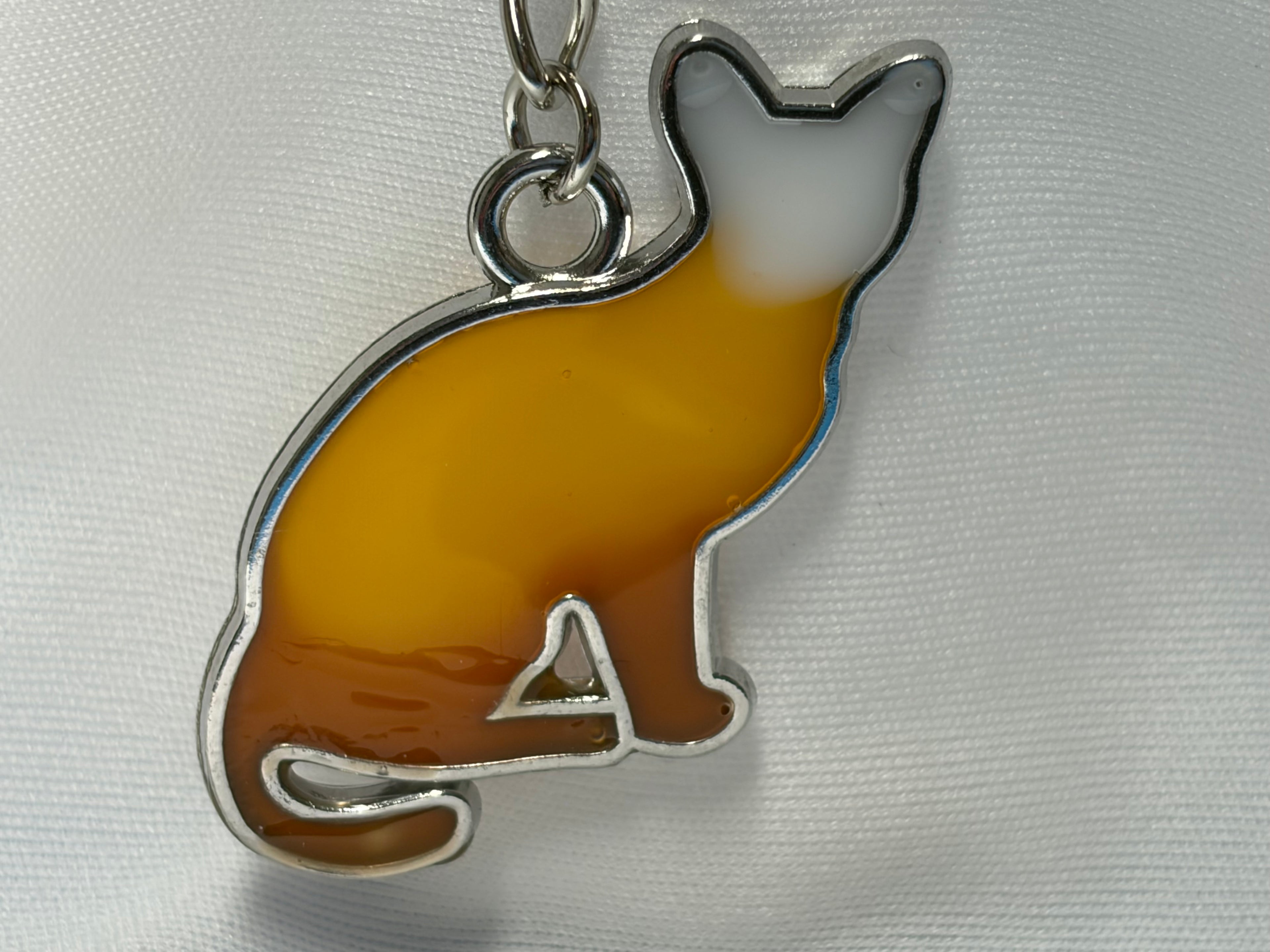 Personalized Sitting Cat Keychain