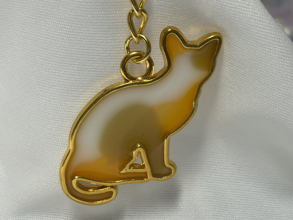 Personalized Sitting Cat Keychain