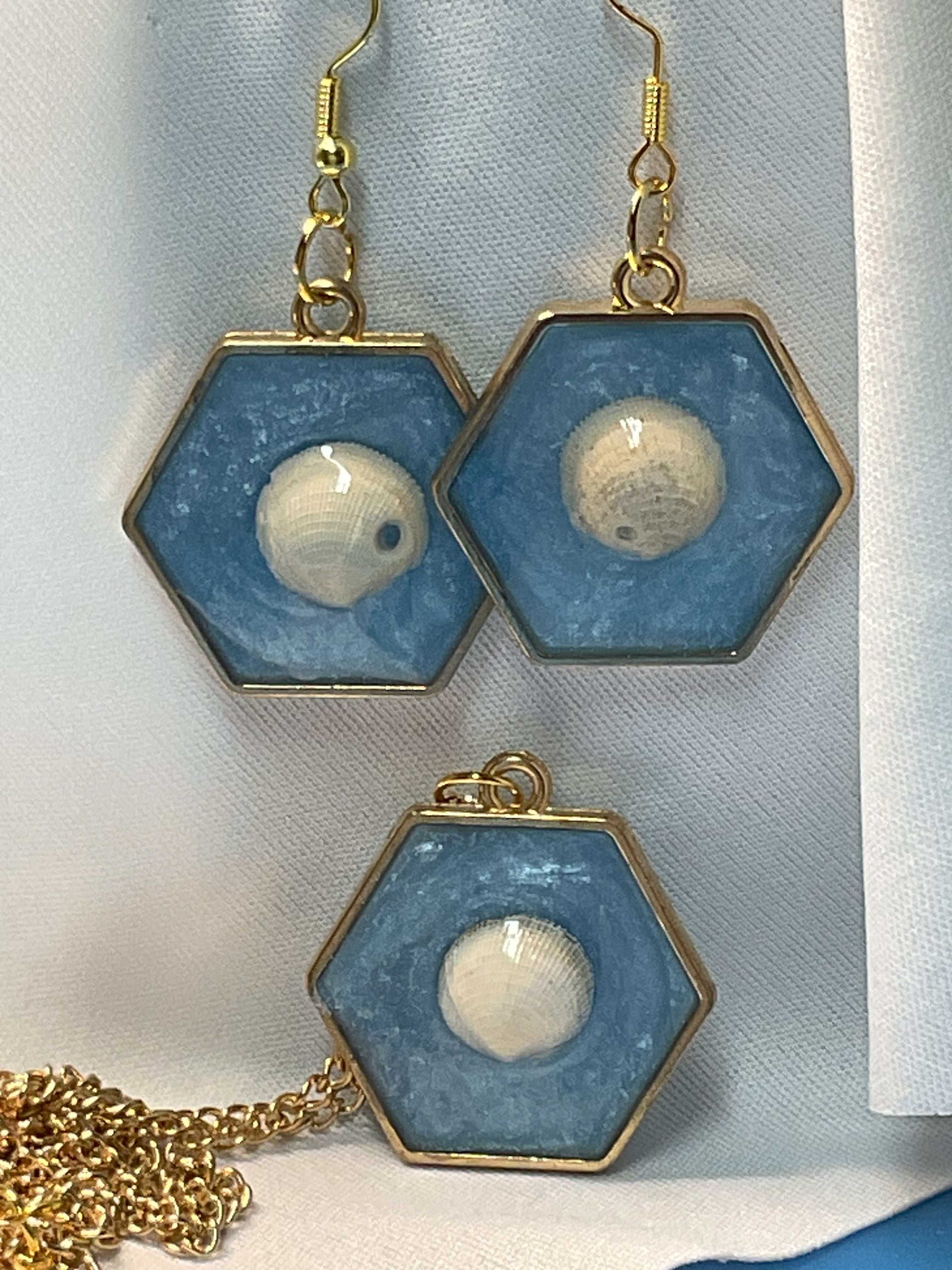 Golden Ocean Pearl Shell Jewelry Set